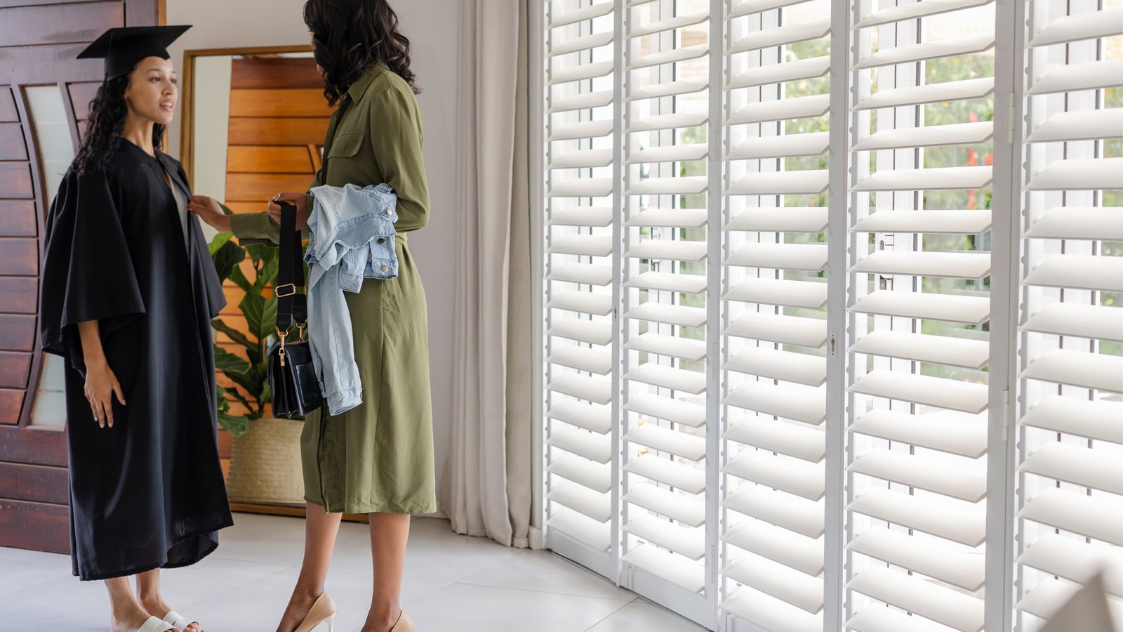 ⁠Inter-Glass Blinds